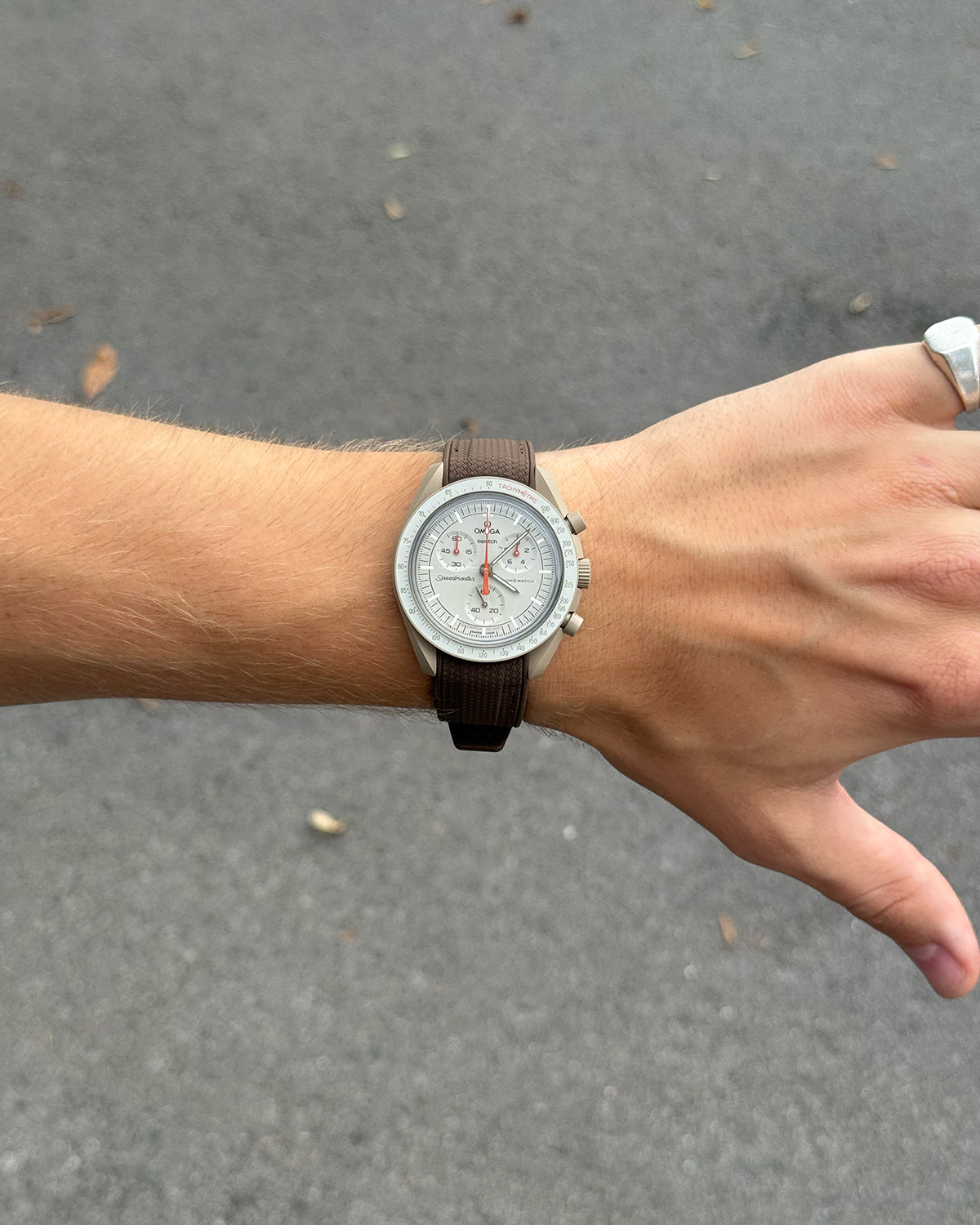 Klockband 2.0 till MoonSwatch – brun, 20 mm