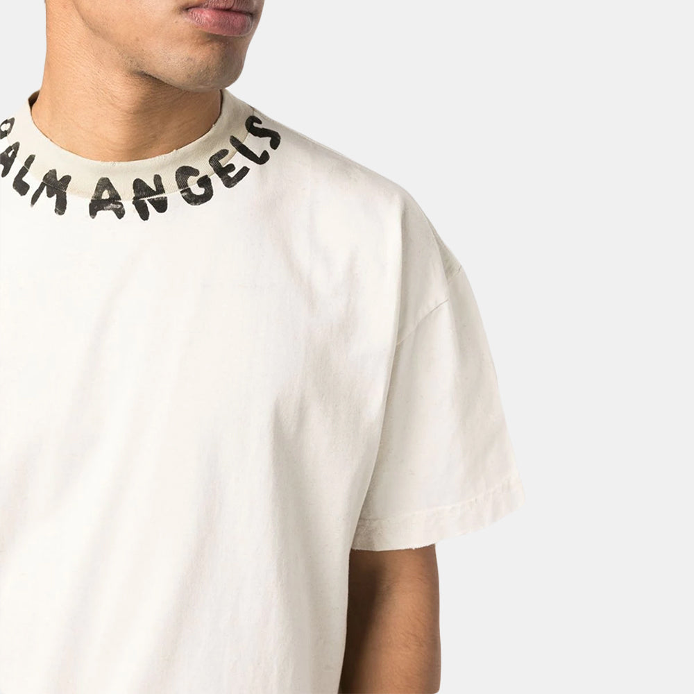 Handla Palm Angels Neck logo tee online | Smidigt och enkelt på nätet - Merchsweden |